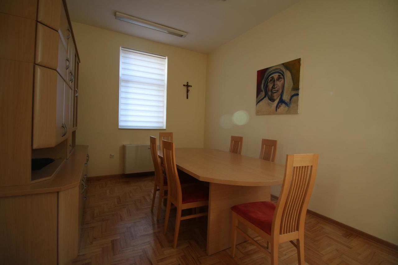 Hostel Teresianum Aleksinac Kültér fotó