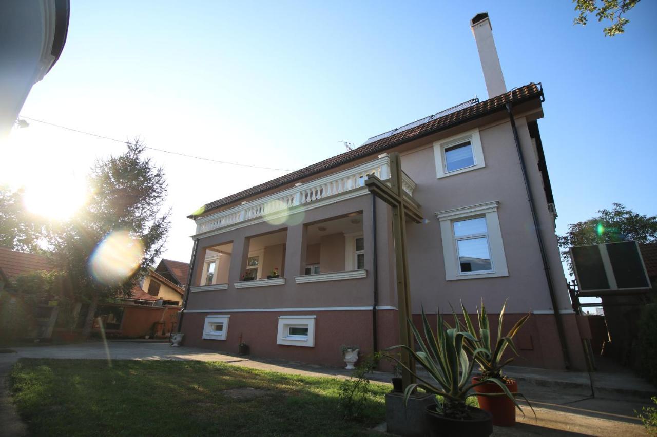 Hostel Teresianum Aleksinac Kültér fotó